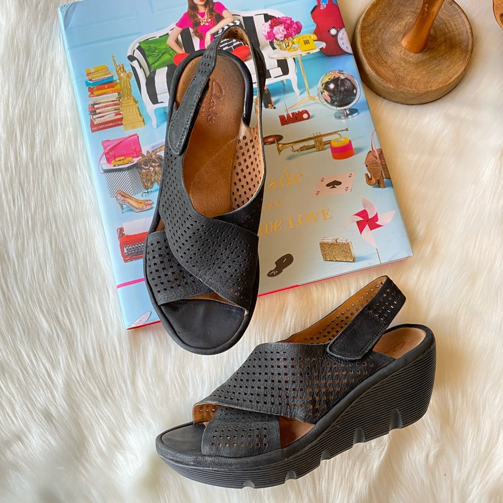 Clarks Black Sandals Size 6